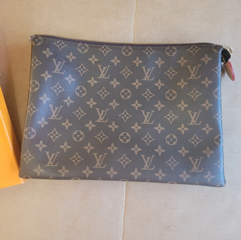 Louis Vuitton Monogram Toiletry Pouch Brown - Picture 2 of 2